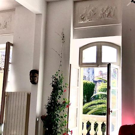 Appartement A La Roquette, Dans L'Hotel De Divonne, Classe. Арль Экстерьер фото